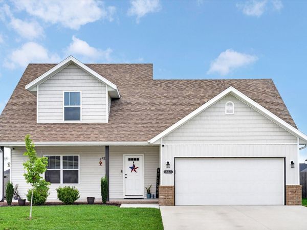 887 S Parkside Circle , Nixa, MO 65714