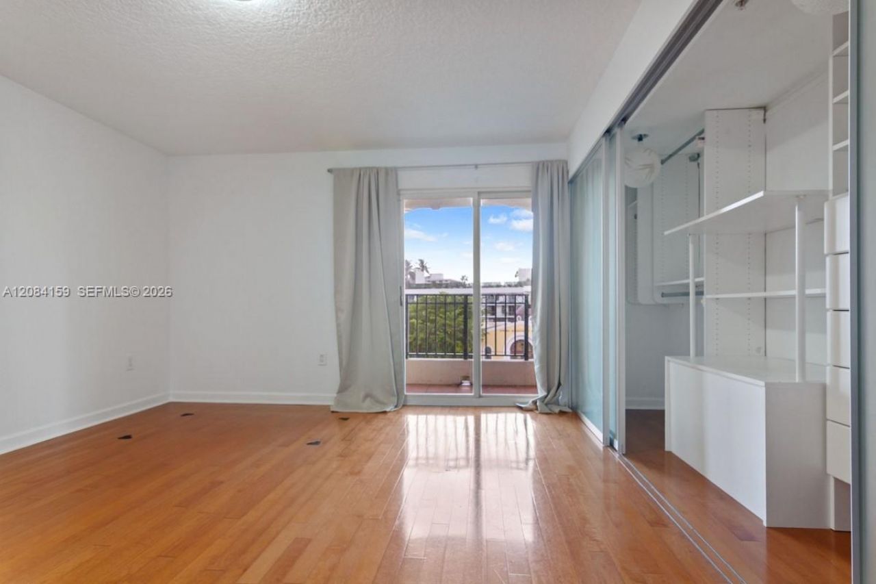 300 Euclid Ave, Unit 209, Miami Beach, FL 33139 Photo