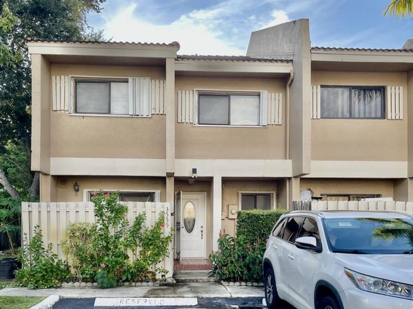 3555 NW 91st Lane, Sunrise, FL 33351
