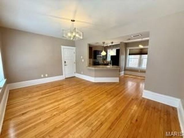 536 Rosedale Avenue , St Louis, MO 63112