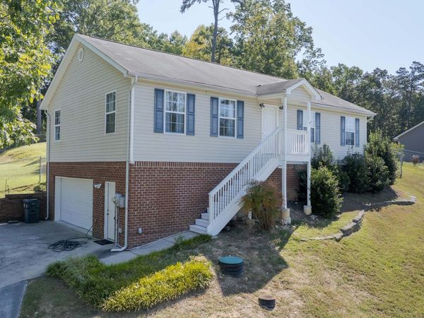 13215 Emerald Creek Circle, Soddy Daisy, TN 37379