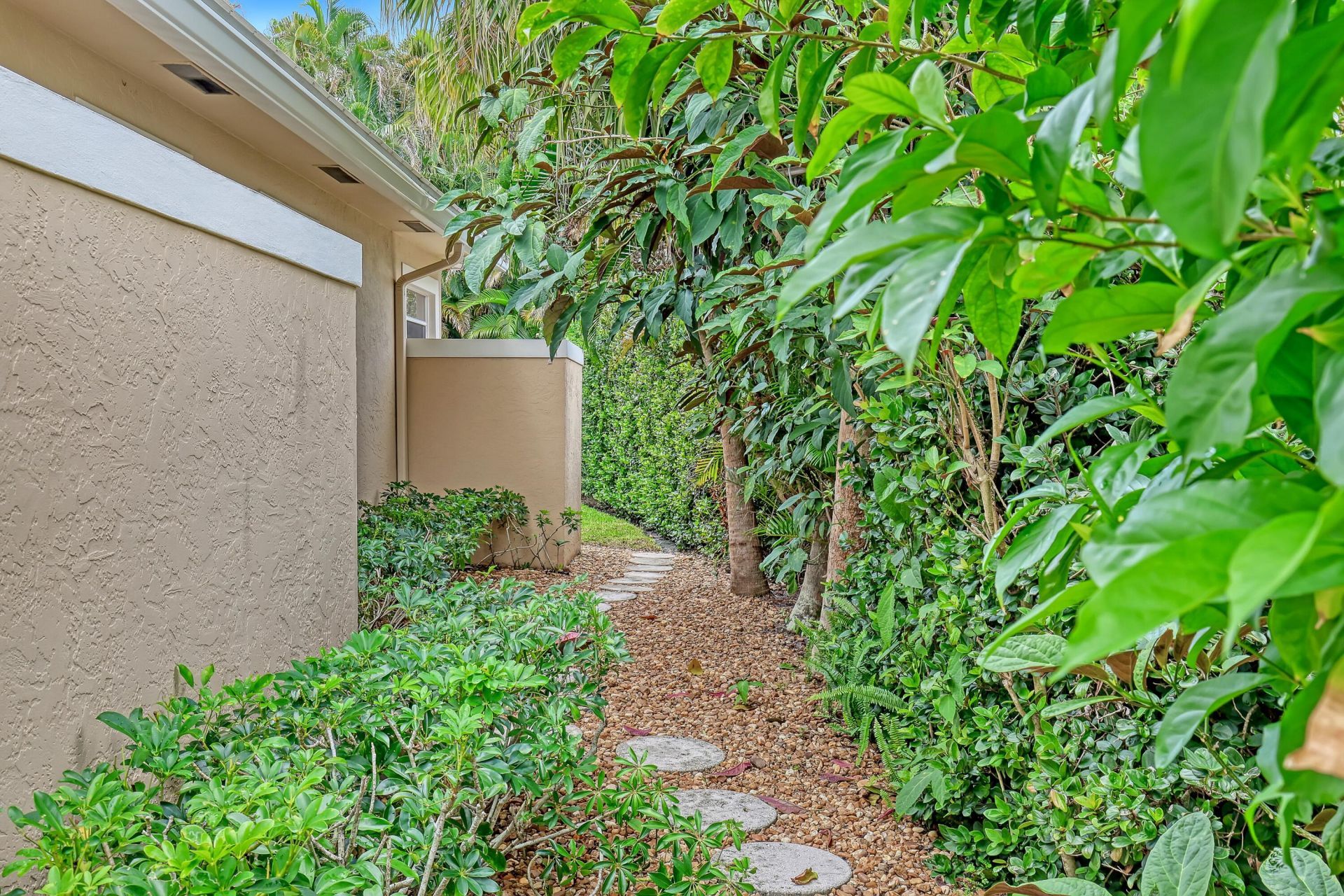 23 Windward Isle, Palm Beach Gardens, FL 33418 Photo