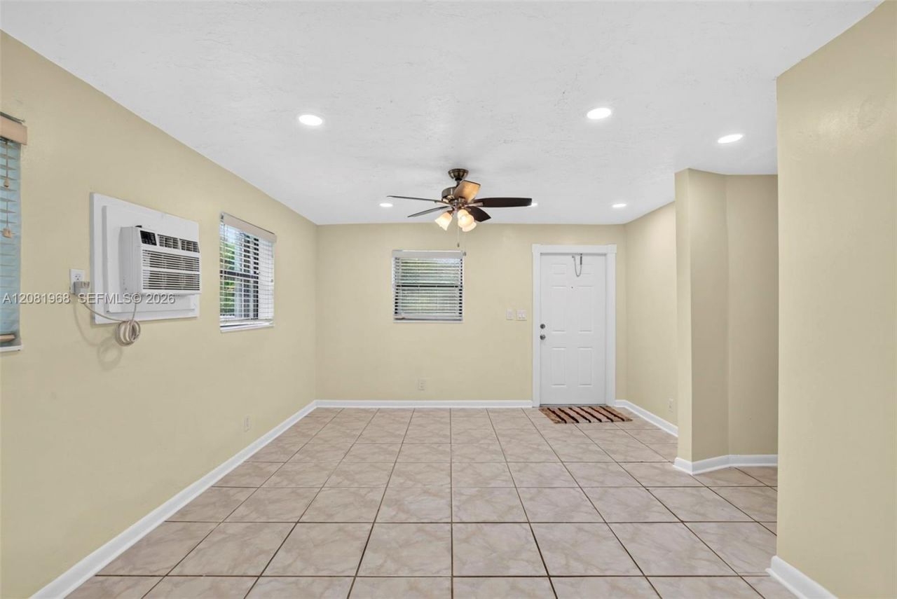 2825 NW 3rd St , Pompano Beach, FL 33069 Photo