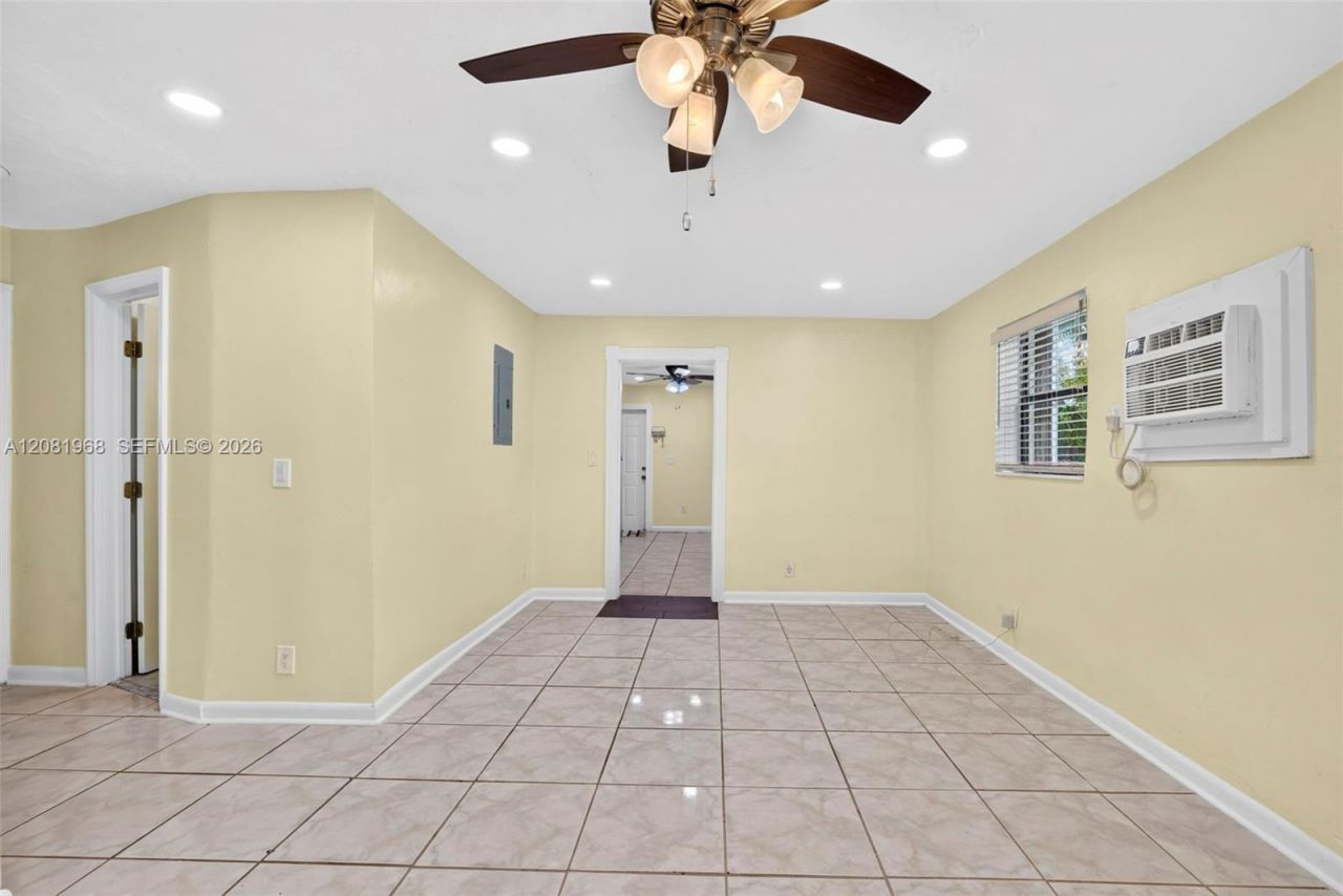 2825 NW 3rd St , Pompano Beach, FL 33069 Photo