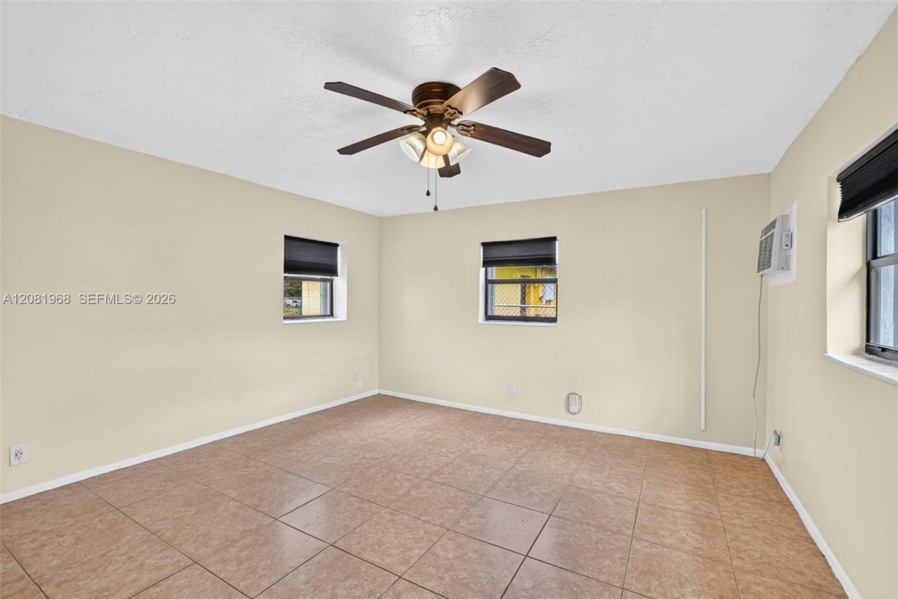 2825 NW 3rd St , Pompano Beach, FL 33069 Photo