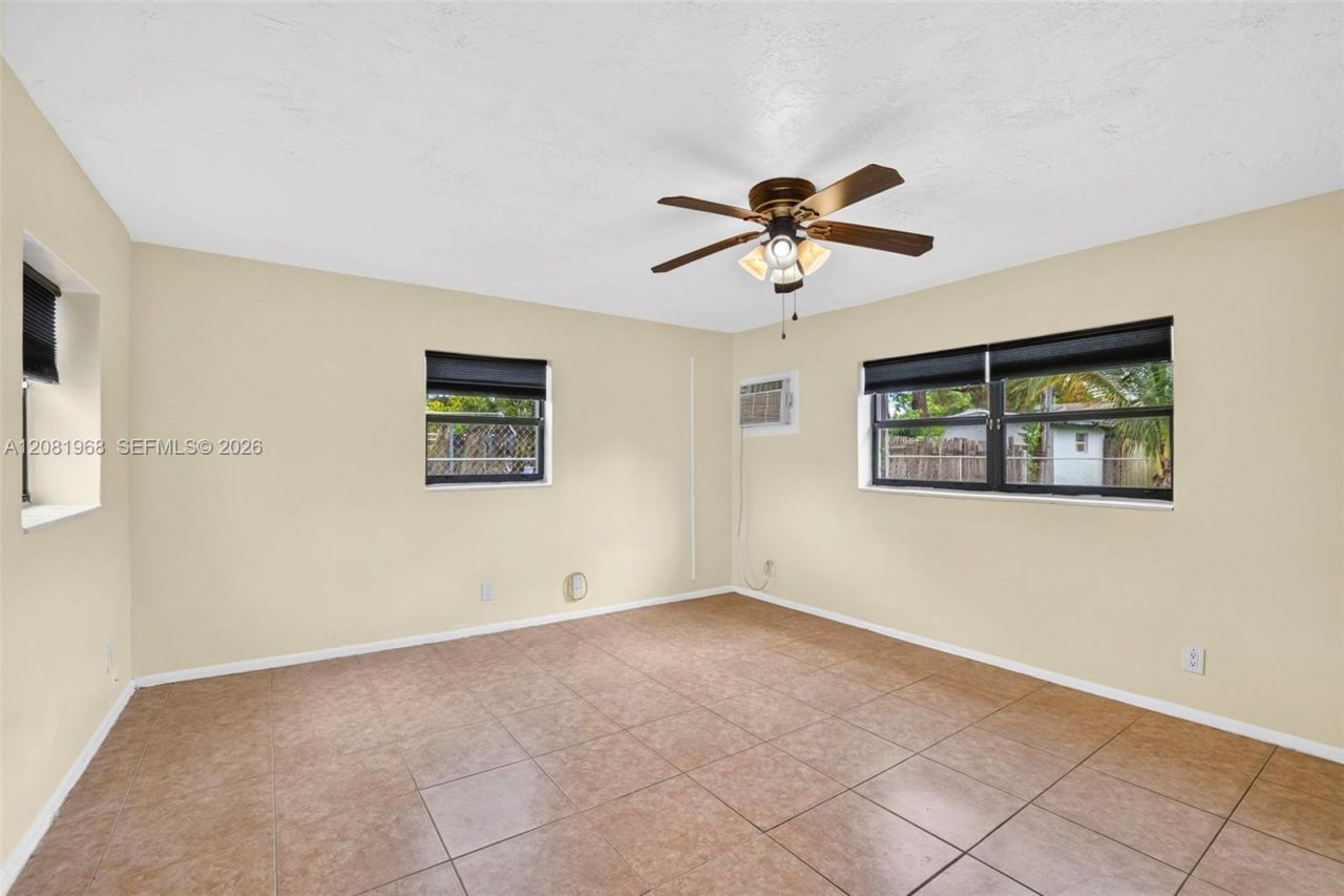 2825 NW 3rd St , Pompano Beach, FL 33069 Photo