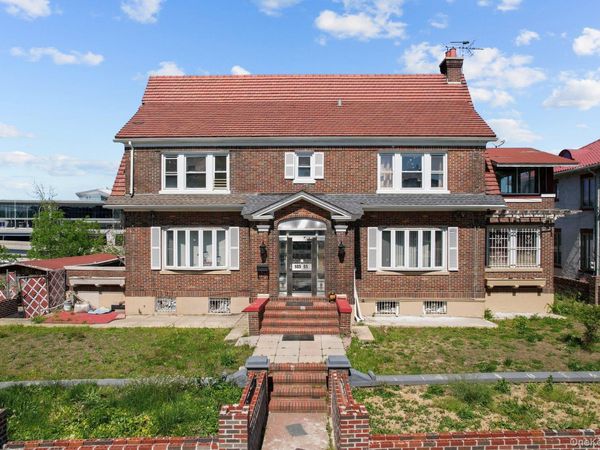10505 Ditmars Boulevard , East Elmhurst, NY 11369