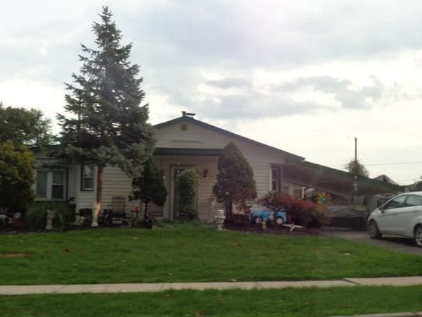 32 VALLEY , LEVITTOWN, PA 19057