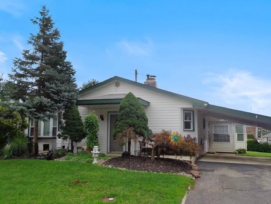 32 Valley , Levittown, PA 19057 Main Photo