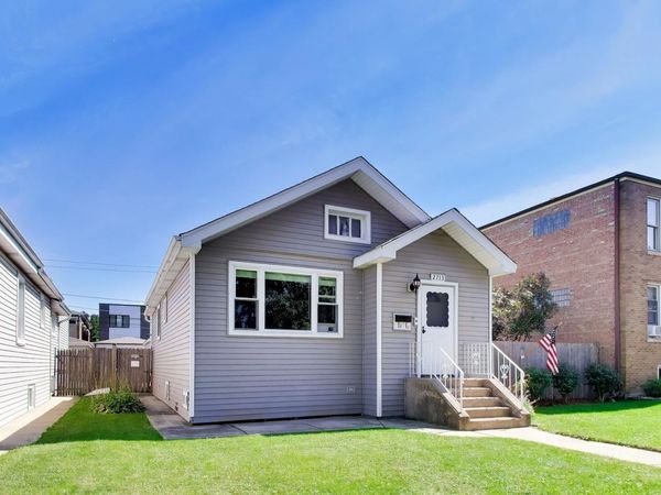 2713 N 75th Avenue, Elmwood Park, IL 60707