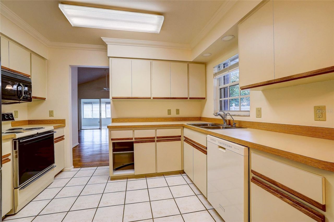 3515 57th Avenue Drive W, Bradenton, FL 34210 Photo