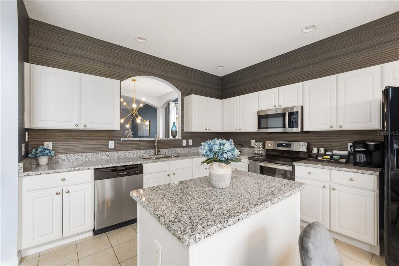 8427 Secret Key Cove, Kissimmee, FL 34747 Photo