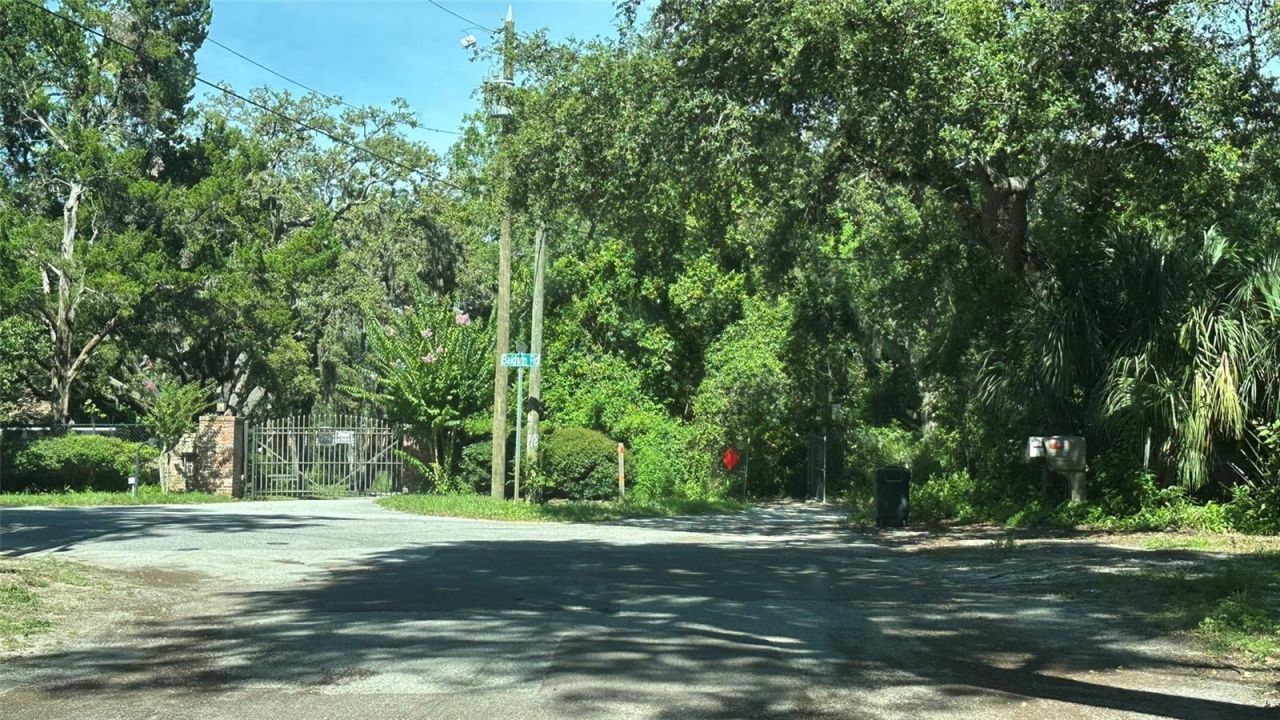 1676 Hermosa Drive , Palm Harbor, FL 34683 Photo