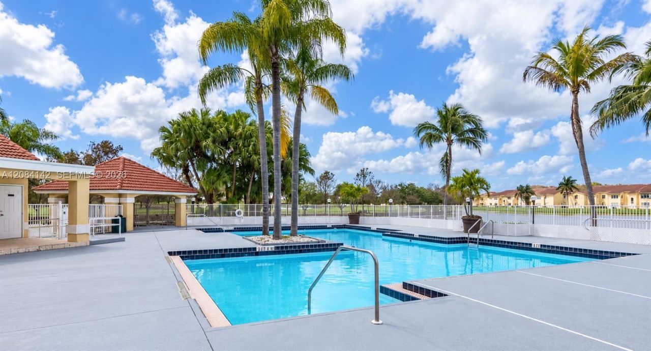 731 Vista Isles Dr, Unit 1521, Sunrise, FL 33325 Photo