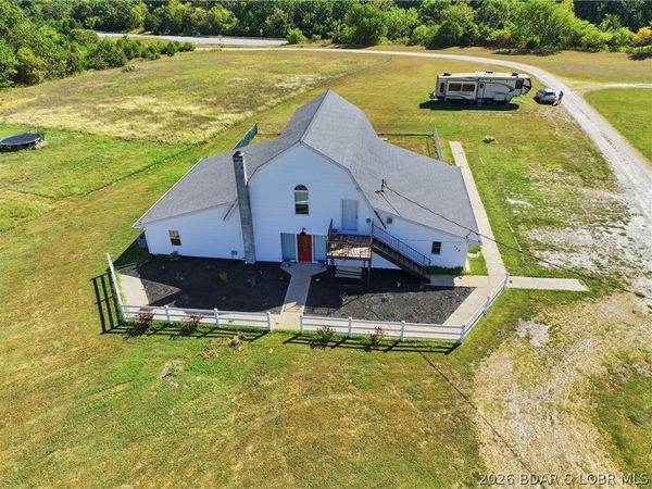 186 Carnahan Road , Macks Creek, MO 65786