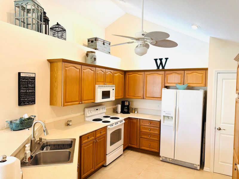 7571 Red Maple Place, Westerville, OH 43082 Photo 17
