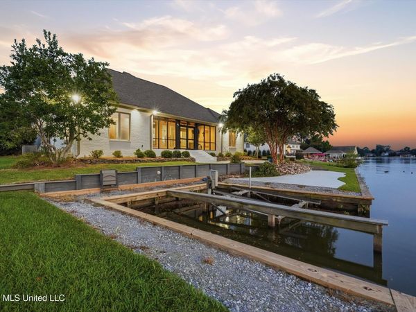 213 Northshore Place, Madison, MS 39110