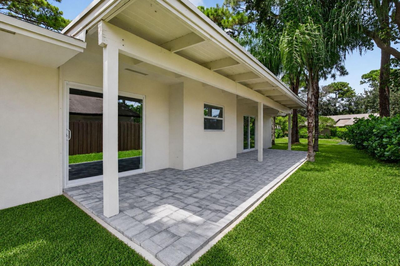 2908 NW 24th Way, Boca Raton, FL 33431 Photo