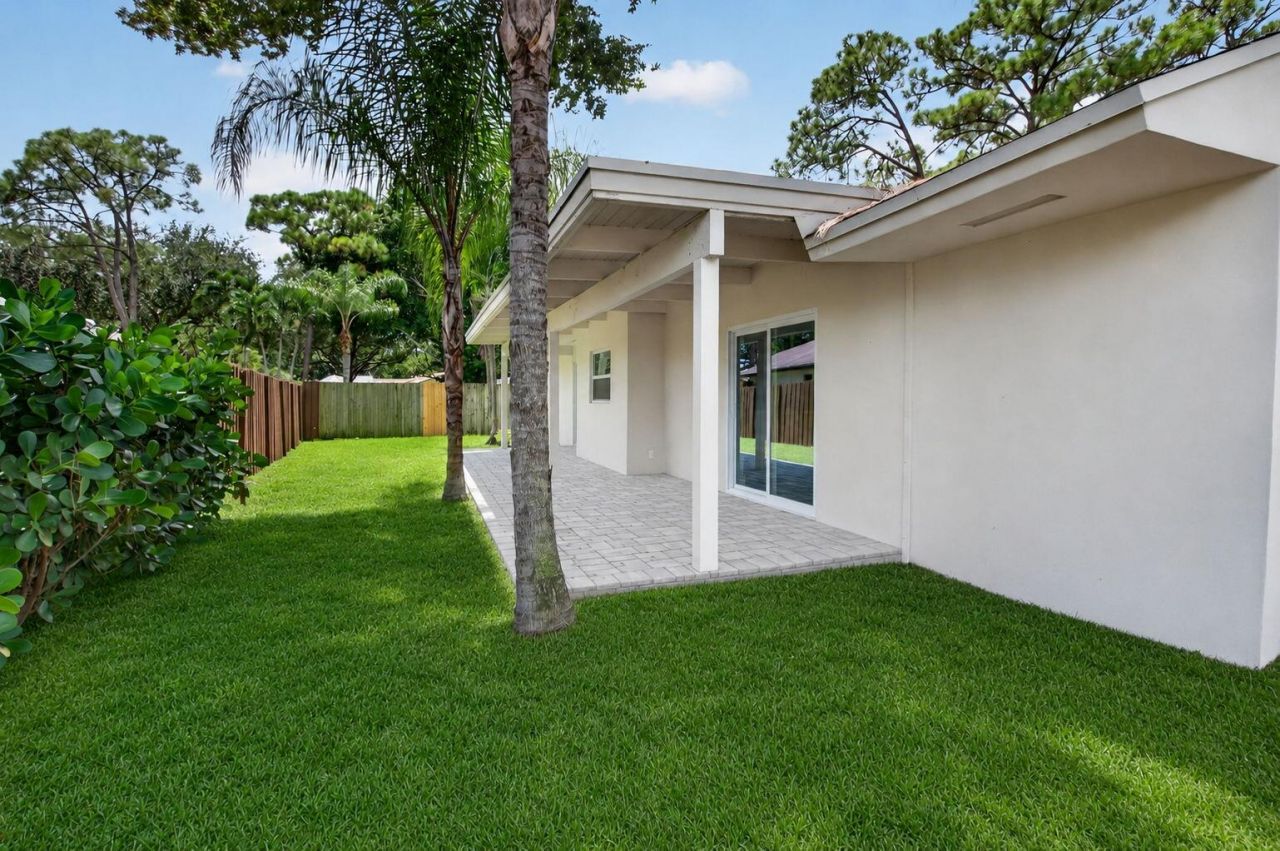 2908 NW 24th Way, Boca Raton, FL 33431 Photo