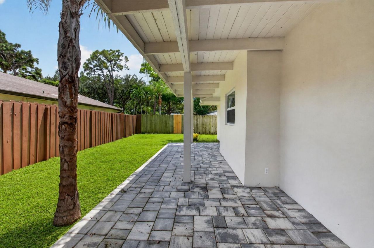 2908 NW 24th Way, Boca Raton, FL 33431 Photo