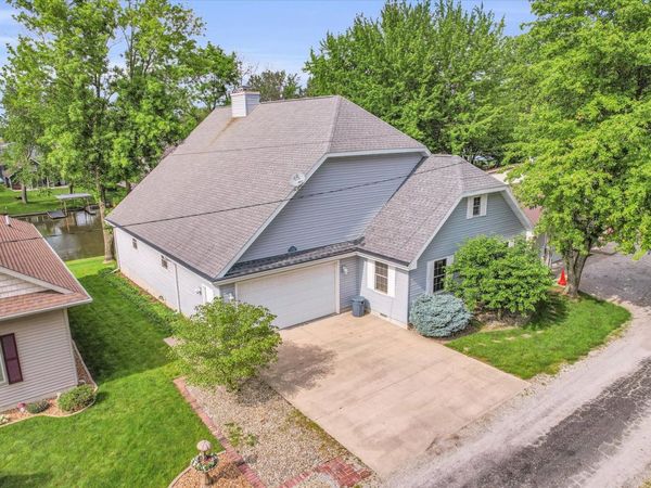 7 Prahls Drive , Neoga, IL 62447