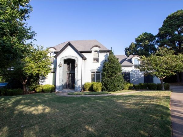 3243 N Blue Star Drive, Fayetteville, AR 72703