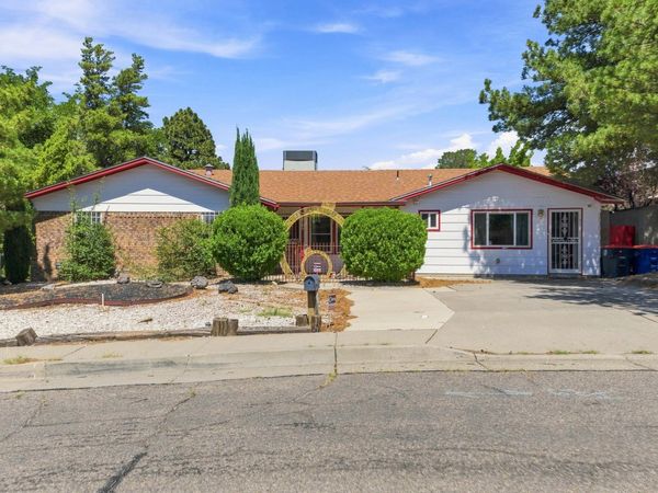 12709 Viewcrest Place NE, Albuquerque, NM 87112