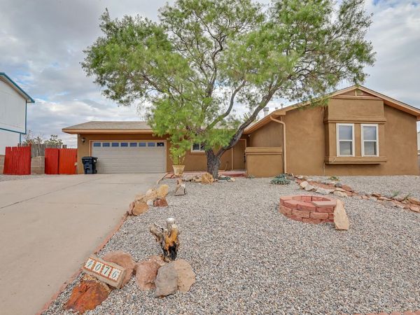 4076 Montreal Loop NE, Rio Rancho, NM 87144