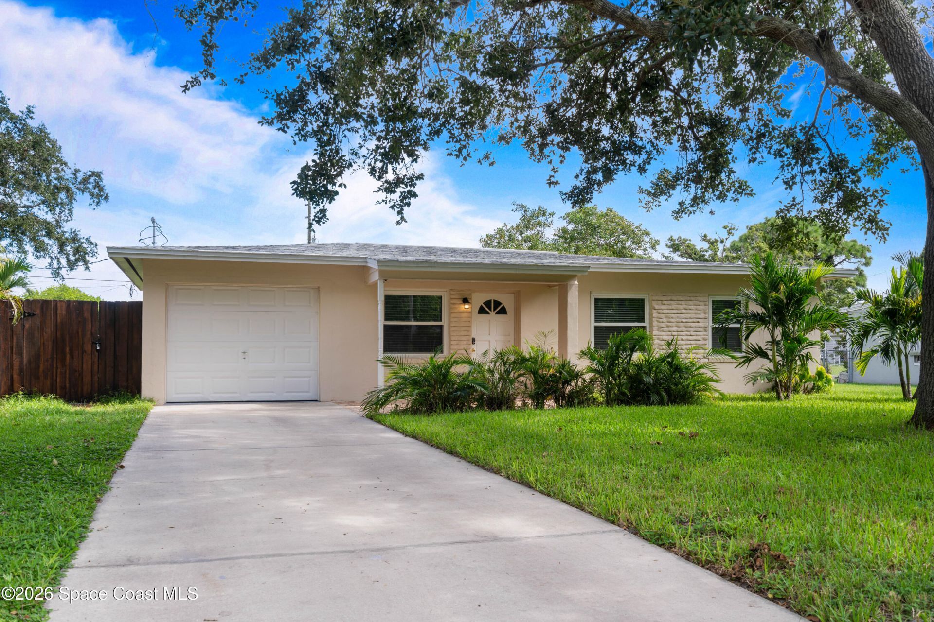 620 Lund Circle , Melbourne, FL 32901 Photo