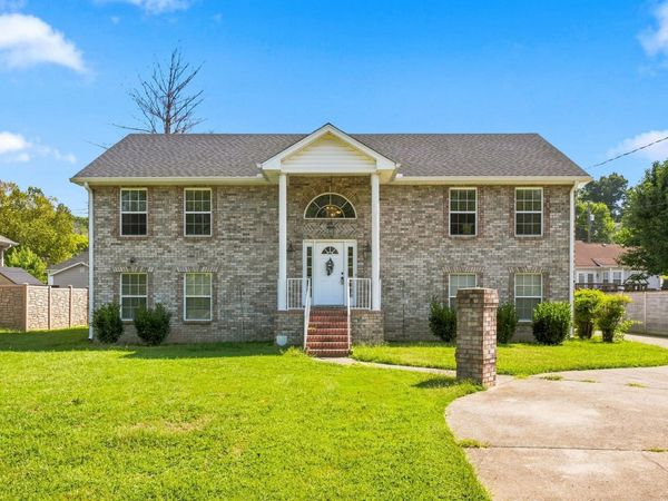 1098 Williamson Rd , Goodlettsville, TN 37072