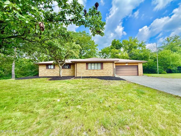 22689 W Oh-579 , Curtice, OH 43412