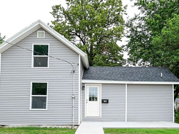 708 S 3rd Street, Manchester, IA 52057
