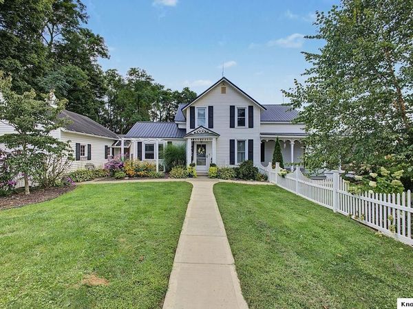 8940 Green Valley Rd, Mount Vernon, OH 43050