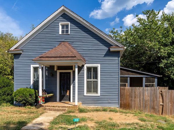 316 MAIN ST , Palmyra, VA 22963