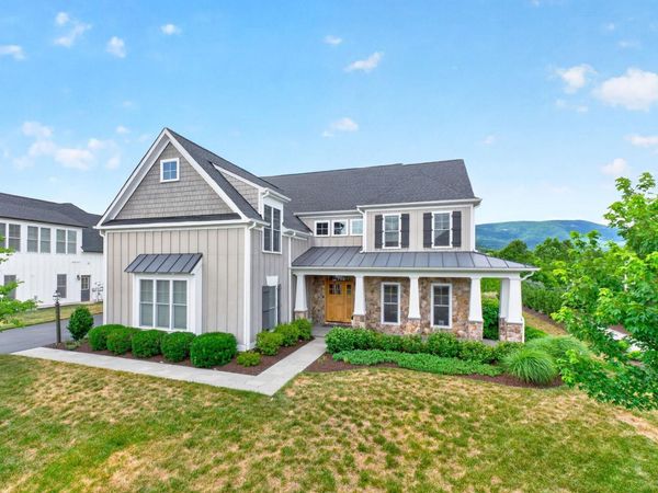 801 GOLF VIEW DR, Crozet, VA 22932