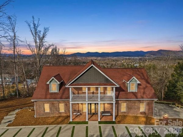 38 Sweetwater Oaks Drive , Fletcher, NC 28732
