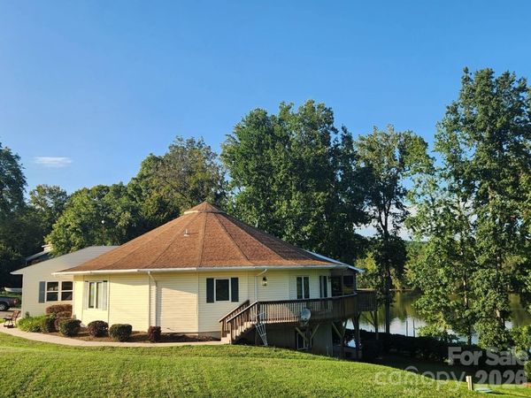 6034 Lookout Heights Drive , Claremont, NC 28610
