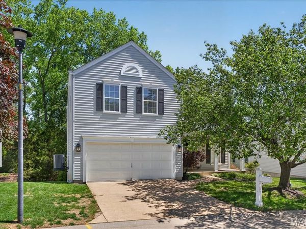 630 Cascade Lake Drive , Ballwin, MO 63021