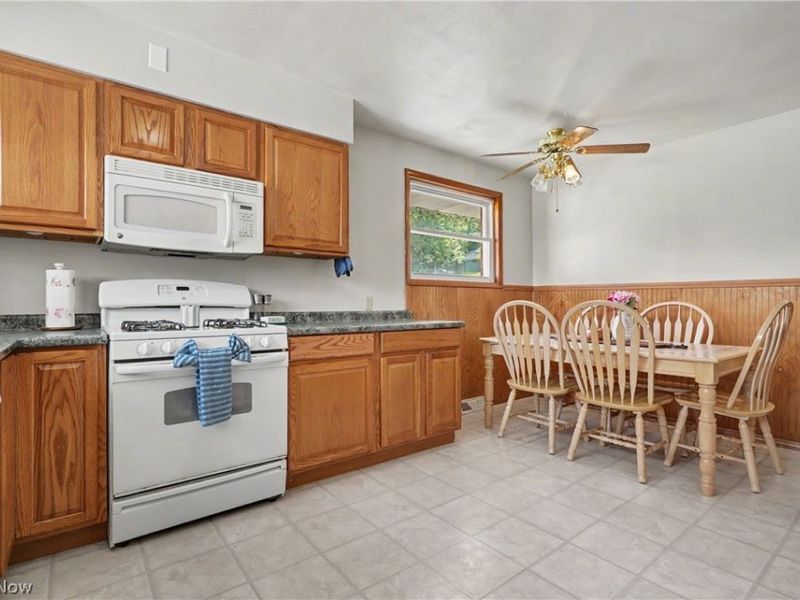 929 May Road , East Liverpool, OH 43920 Photo 11