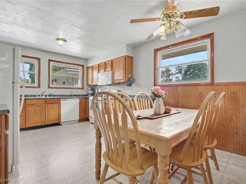 929 May Road , East Liverpool, OH 43920 Photo 9