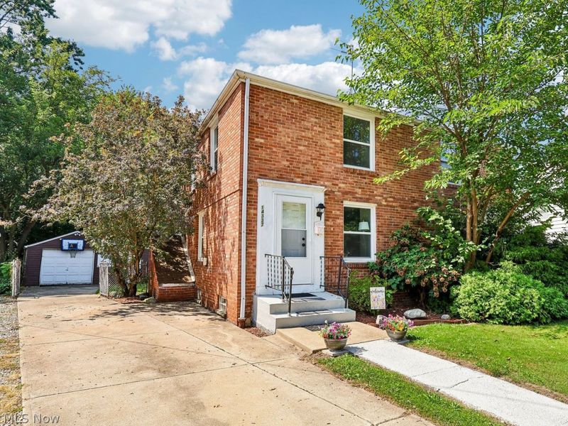 14337 Tuckahoe Avenue, Cleveland, OH 44111 Photo 1
