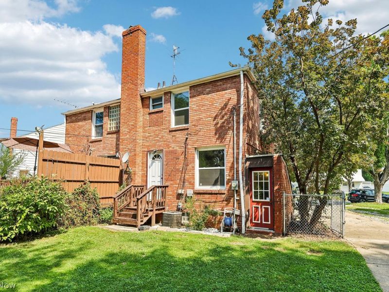 14337 Tuckahoe Avenue, Cleveland, OH 44111 Photo 31