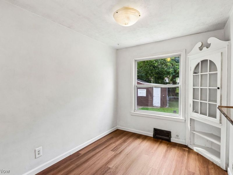 14337 Tuckahoe Avenue, Cleveland, OH 44111 Photo 8