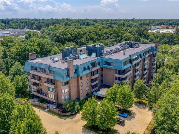 5150 Three Village Drive , Unit PHAB, Lyndhurst, OH 44124