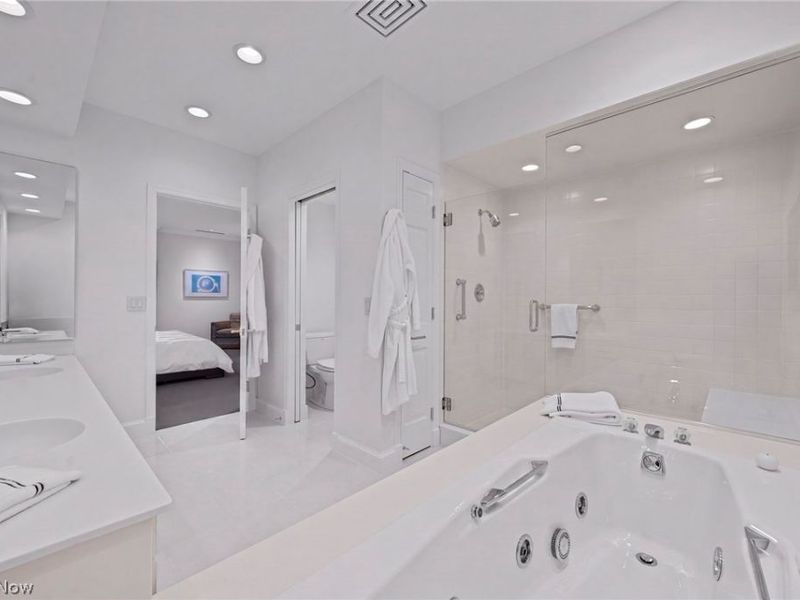 5150 Three Village Drive, Unit PHAB, Lyndhurst, OH 44124 Photo 25