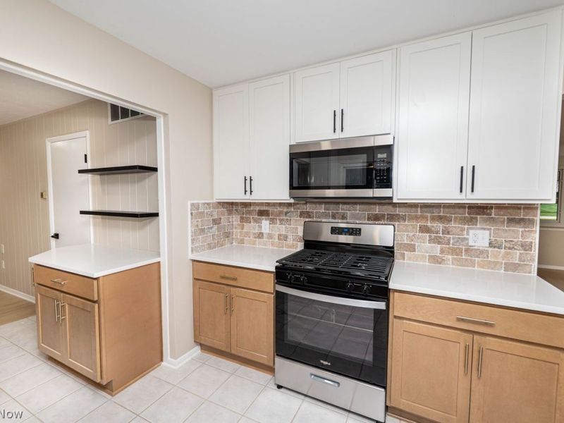 492 Jeannette Drive, Richmond Heights, OH 44143 Photo 8