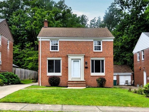 5202 Homewood Avenue , Maple Heights, OH 44137