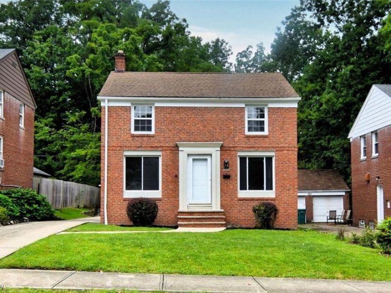 5202 Homewood Avenue, Maple Heights, OH 44137 Photo 1