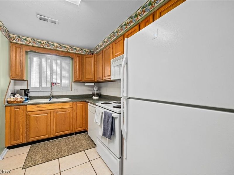 8959 W Ridge Road, Unit B, Elyria, OH 44035 Photo 10