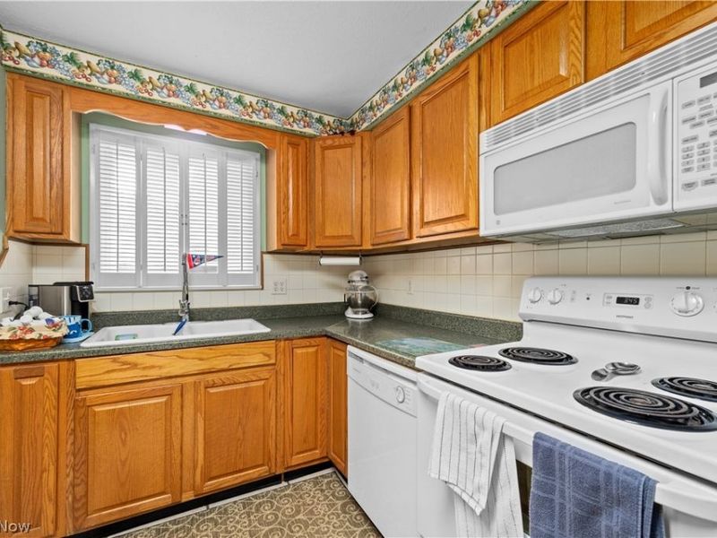 8959 W Ridge Road, Unit B, Elyria, OH 44035 Photo 11